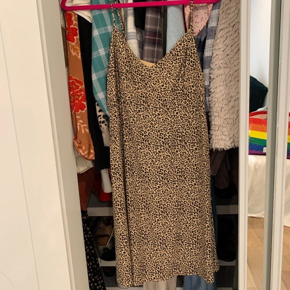 Hollister Dresses & Skirts - Leopard Casual Mini Dress